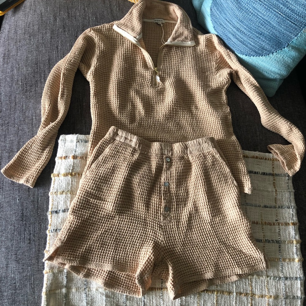 NWT Donni Waffle Henley and 1/2 zip in cream